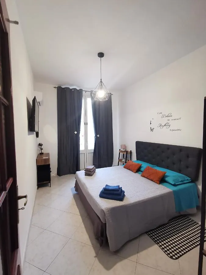 Les Maisons Rue Lincoln Palermo